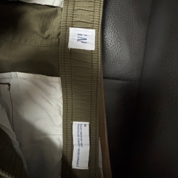 2 pairs of mens pull on pants. Gap, cotton ripstop - Picture 3 of 3